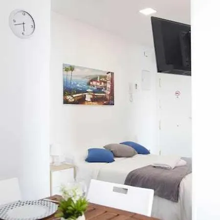 Comodo Y Agradable Estudio En Madrid Centro A6 Exterior photo