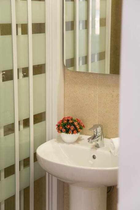Comodo Y Agradable Estudio En Centro A6 Apartamento *